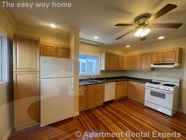 Building Photo - 41 Walker St Rental