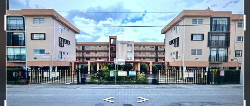 Photo - 1855 W 60th St Unit 325