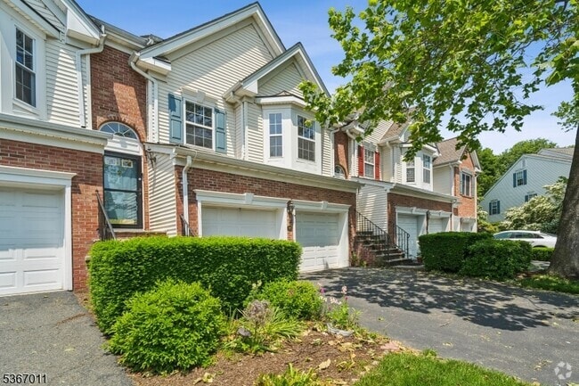 Building Photo - 315 Winthrop Dr Rental