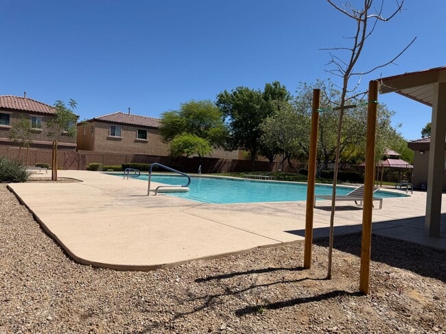 Photo - 3 bedroom 2 bath 2 car garage low maintenance