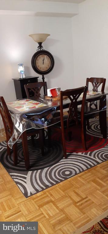 Photo - 604 S Washington Square Unidad 1006