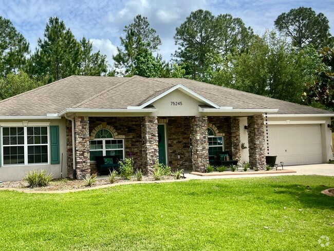 Building Photo - Spacious 4-Bedroom Home for Rent in a Fant...