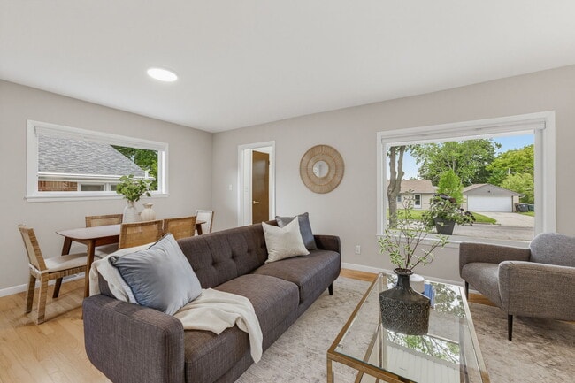 Living/Dining Area - 3608 N 101st St
