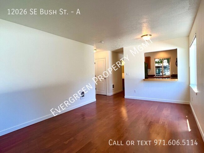 Photo - GATED COMMUNITY! $1995 2x1.5 Townhome, Att...