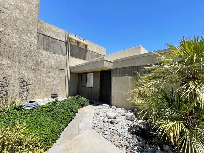 Building Photo - 450 Bradshaw E Ln Unit 36 Rental