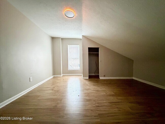 Photo - 2221 W Madison St