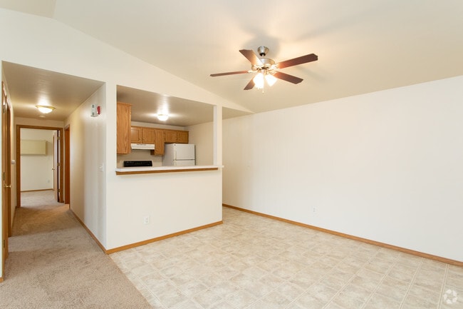 BREEZEWOOD APARTMENTS