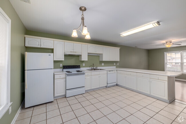 2BR, 1.5BA - 1,132 - Townhome - Kitchen - East Gate Villas