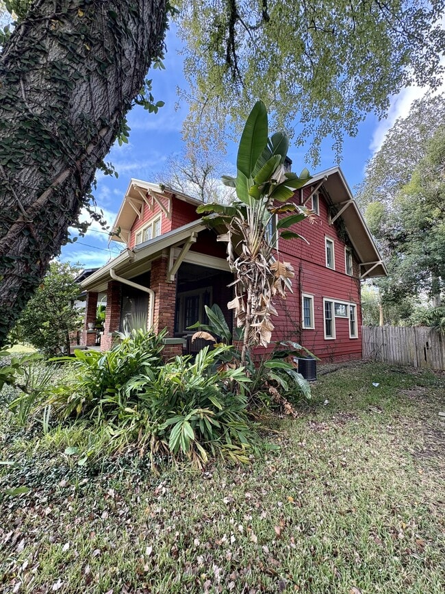 Photo - 2043 Dellwood Ave