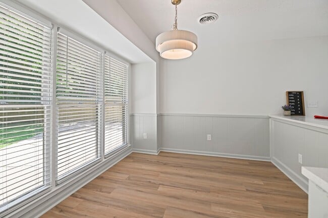 Photo - 2117 Semmes Dr