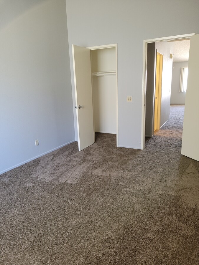 Photo - 1920 E Cypress St Unidad 26