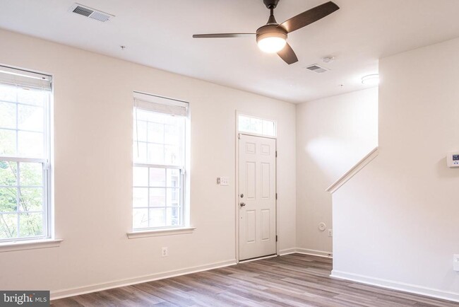 Photo - 3541 Woodlake Dr