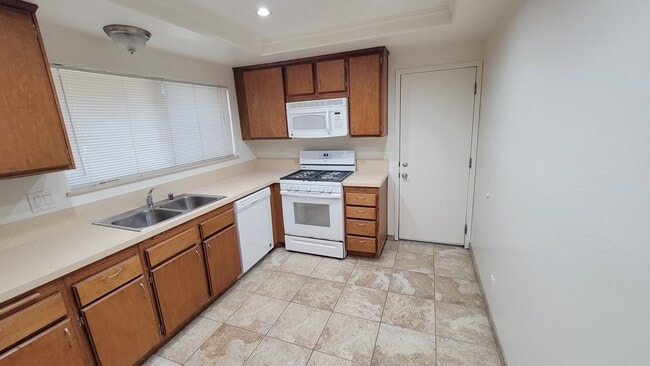 Photo - 18745 Paseo Picasso