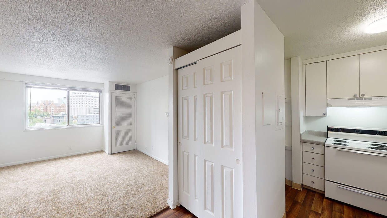 Photo - Americana Apartments
