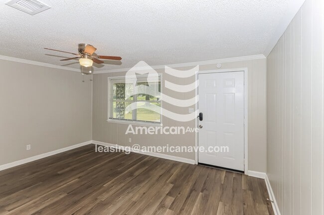 Photo - 1030 Winchester Cir