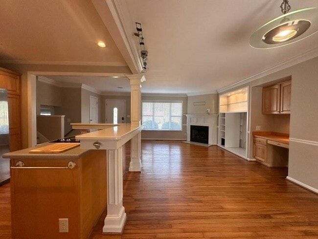 Photo - 1716 Mohawk Pl SE