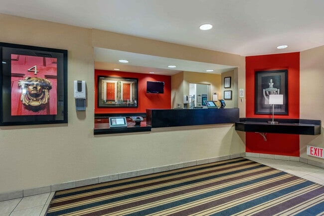 Furnished Studio-Sacramento - West Sacramento