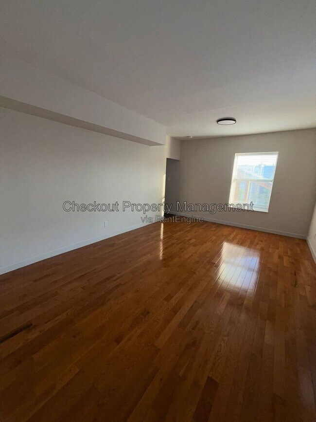 Photo - 5531 Pershing Ave Unit 32