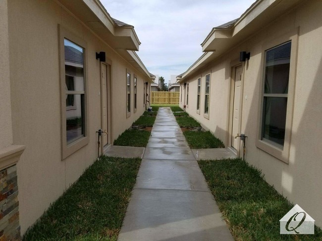 Photo - 1717 W Smith Dr Unit 2