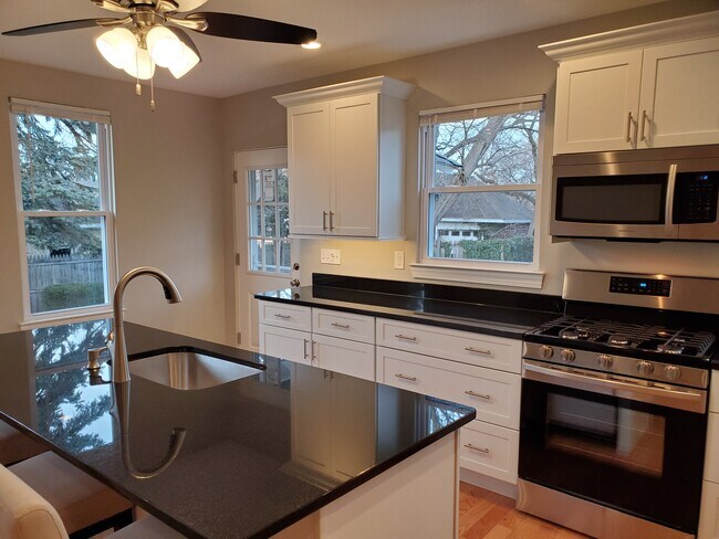 Photo - 2120 Lexington Ave Unidad 2122 #2