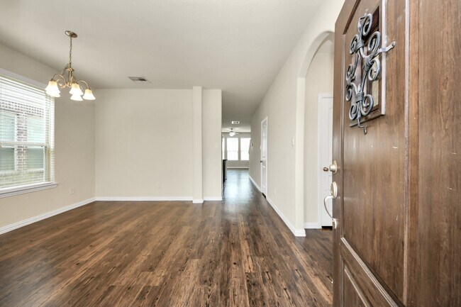 Photo - 1437 Northwood Springs Dr
