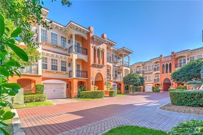 Building Photo - 1528 NE Outrigger Landings Dr Unit 208 Rental