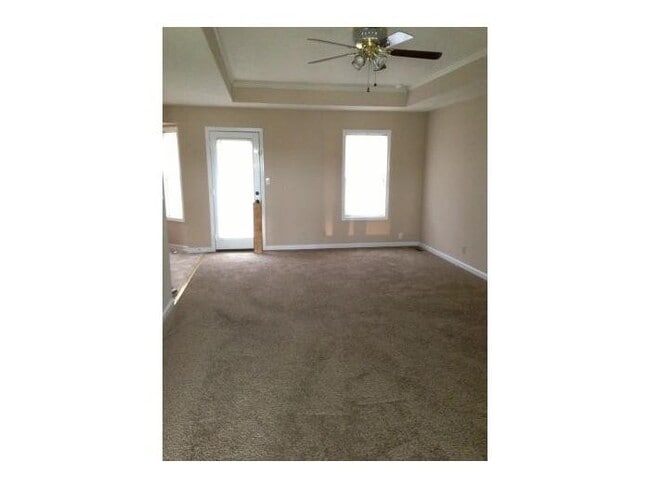 Photo - 3 Bedroom 2 Bath Home For Rent Near Post!