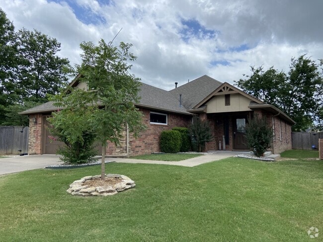 Building Photo - 10713 Masters Cir Rental
