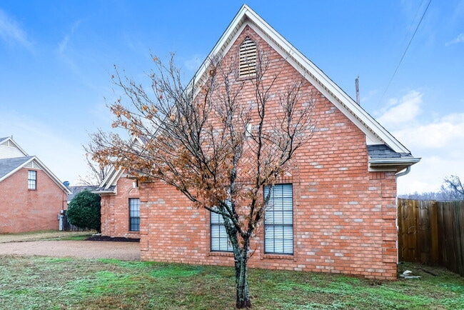 Photo - 6842 Theda Cove