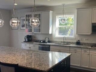 Photo - 16W764 Hawthorne Ct