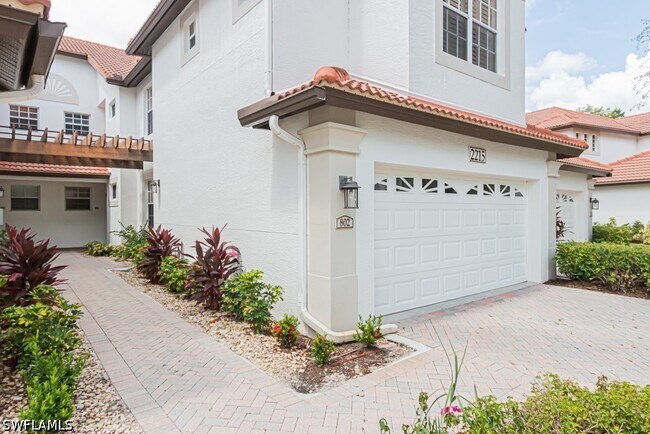 2215 Hawksridge Dr Unit 802
