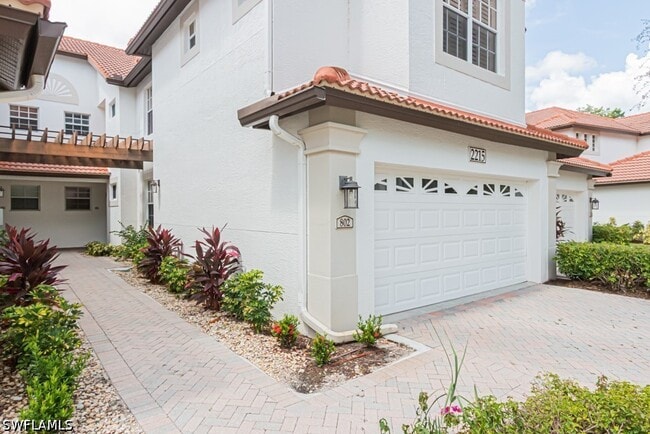 Building Photo - 2215 Hawksridge Dr Unit 802