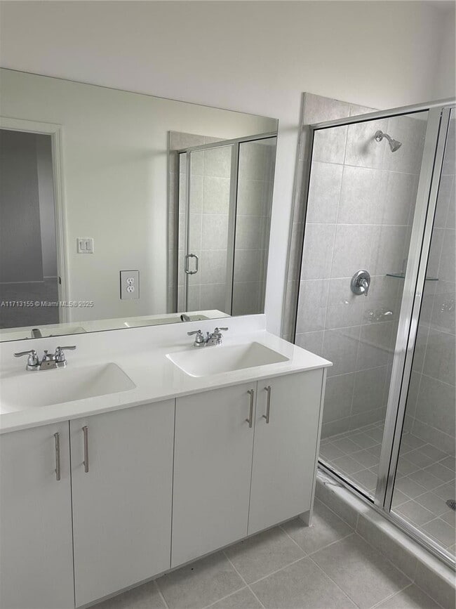 Photo - 2430 SE 24th St
