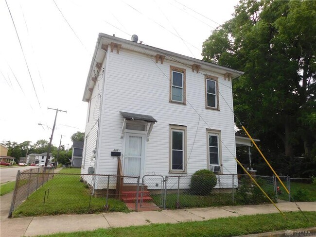 Building Photo - 606 1/2 Mason St