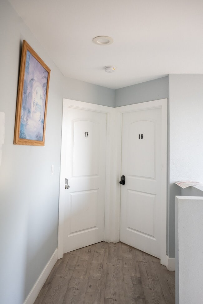 Photo - 1635 E 33rd St