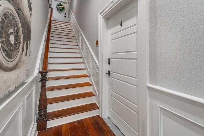 Photo - 405 24th St Unit 202