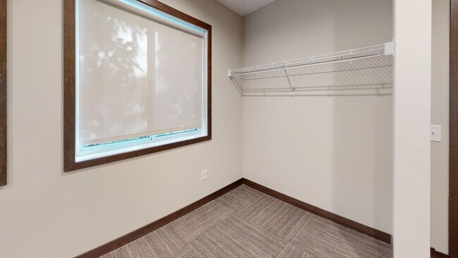 Photo - 930 17th Ave SE Unidad #2