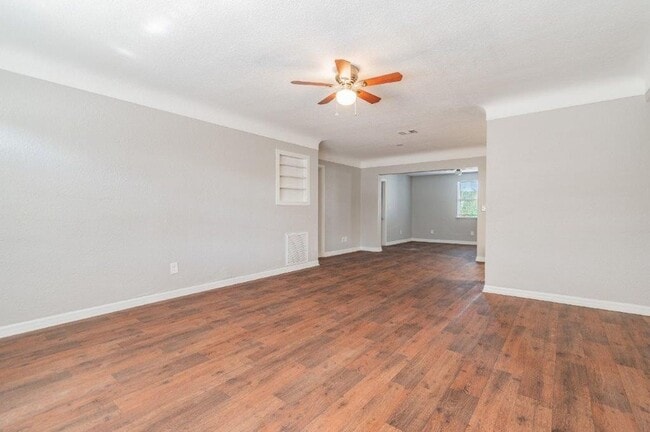 Photo - PRICE JUST REDUCED 3/2/1 1389 Sq. Ft. on a...