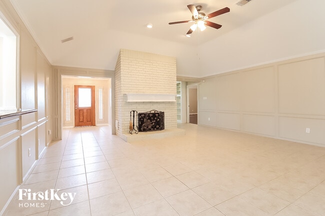 Photo - 2303 Prestwick Dr