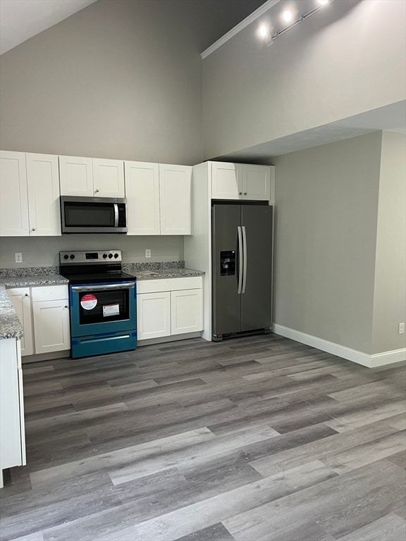 Photo - 5 Santana Wy