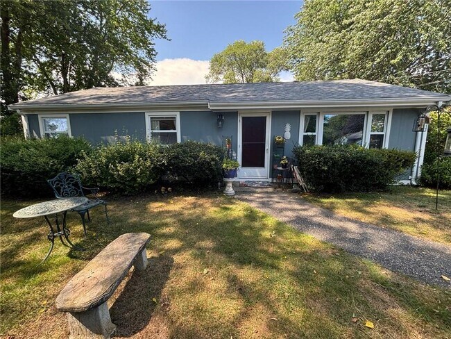 Building Photo - 6 Hickory Ave Rental