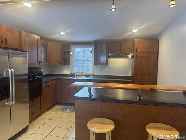 Photo - 67 Oronoque Trail