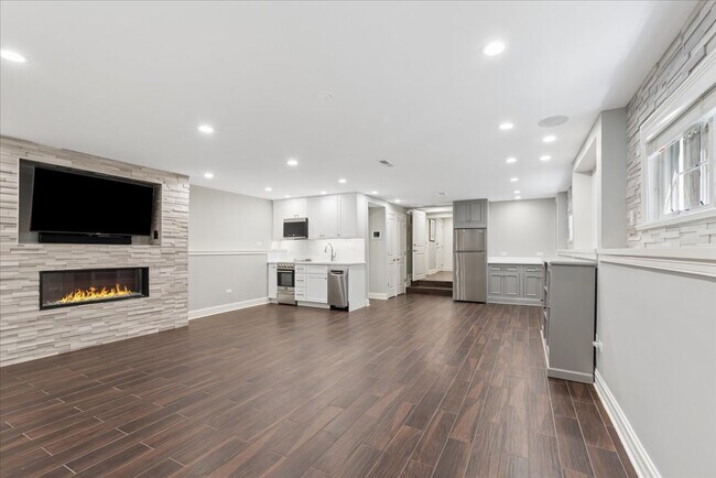 Photo - 1441 W Wolfram St