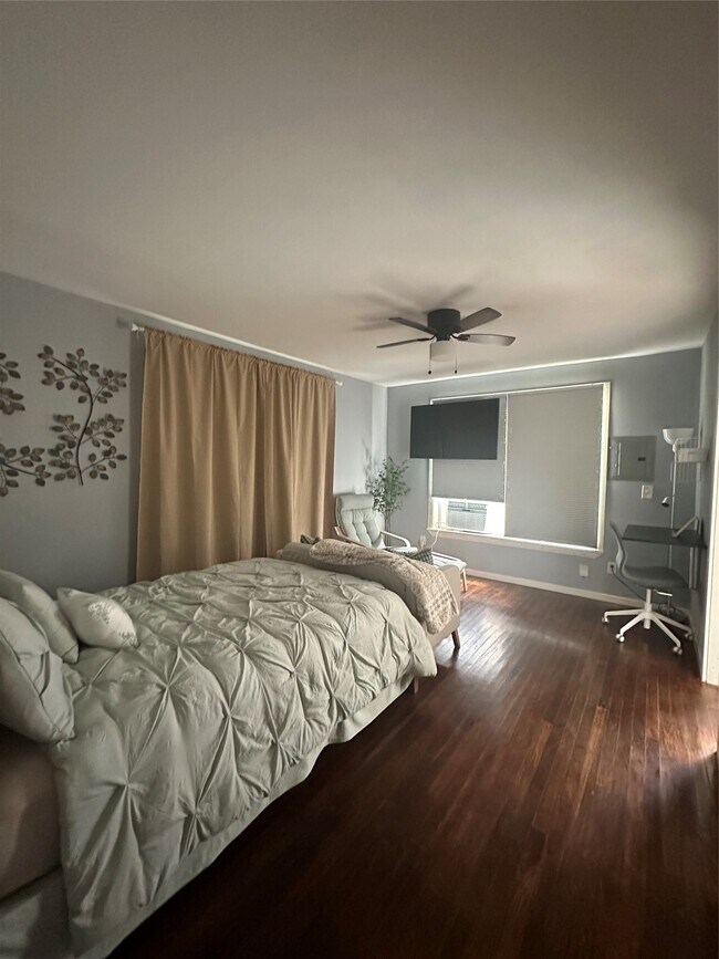 Building Photo - 4302 Polk St Unit 2