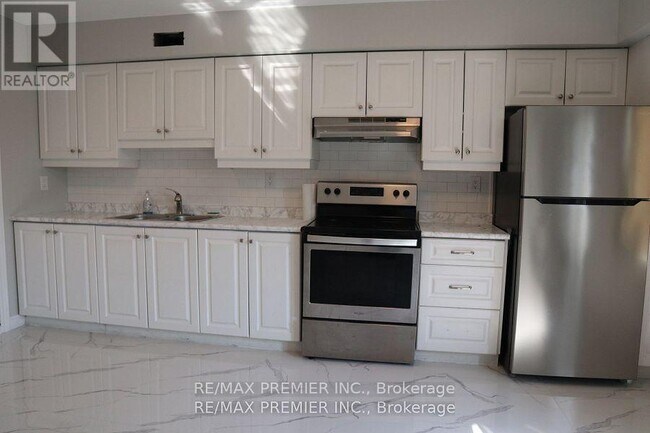 Photo - 1657 Weston Rd