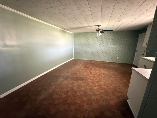 Photo - Renovated 5 Bedroom 2 Bath Home for Rent!