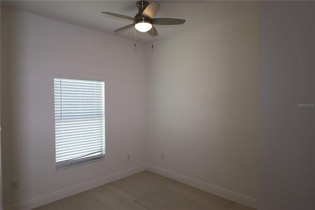 Photo - 307 Lomond Dr