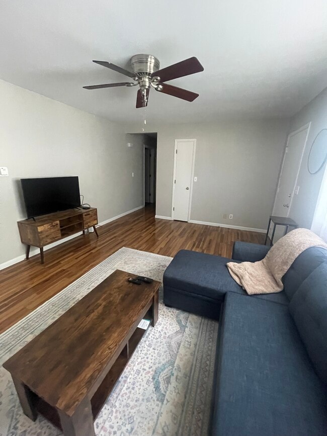 Photo - 1024 N Jefferson St