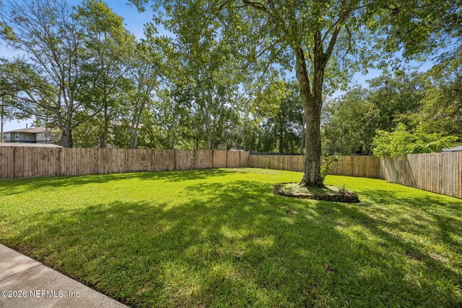 3910 Karissa Ann Pl E