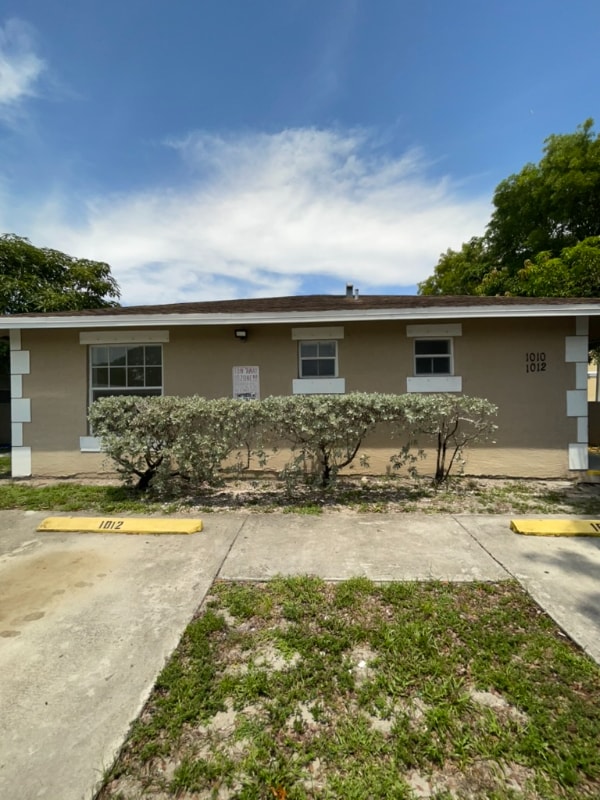 Building Photo - 1012 NW 3rd Ave Rental